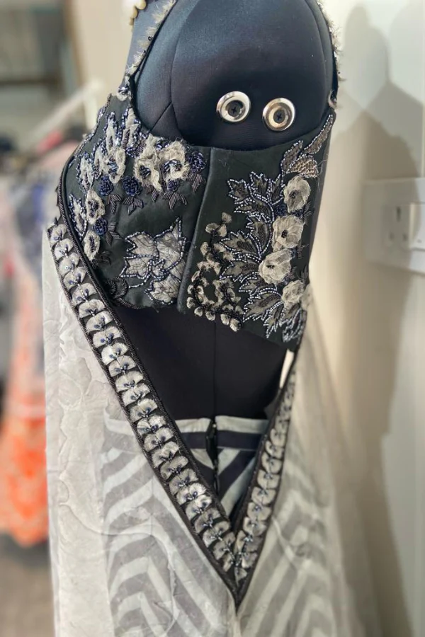 lehenga cape set - Image 3