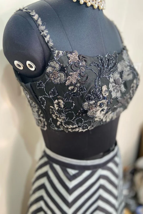 lehenga cape set - Image 5
