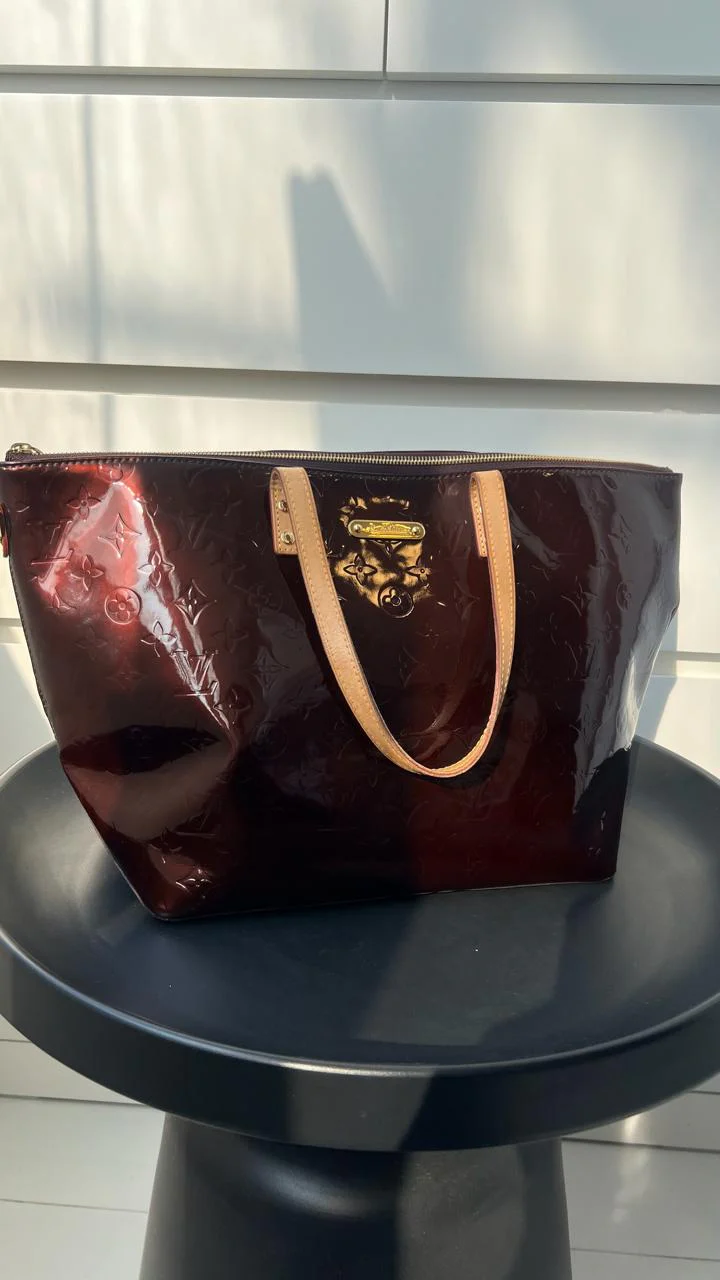 Louis Vuitton Amarante Vernis Monogram Bellevue Tote Bag - Image 2
