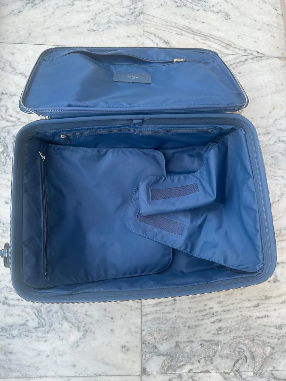 Louis Vuitton Ardoise Taiga Leather Pegase 45 Business Luggage - Image 6