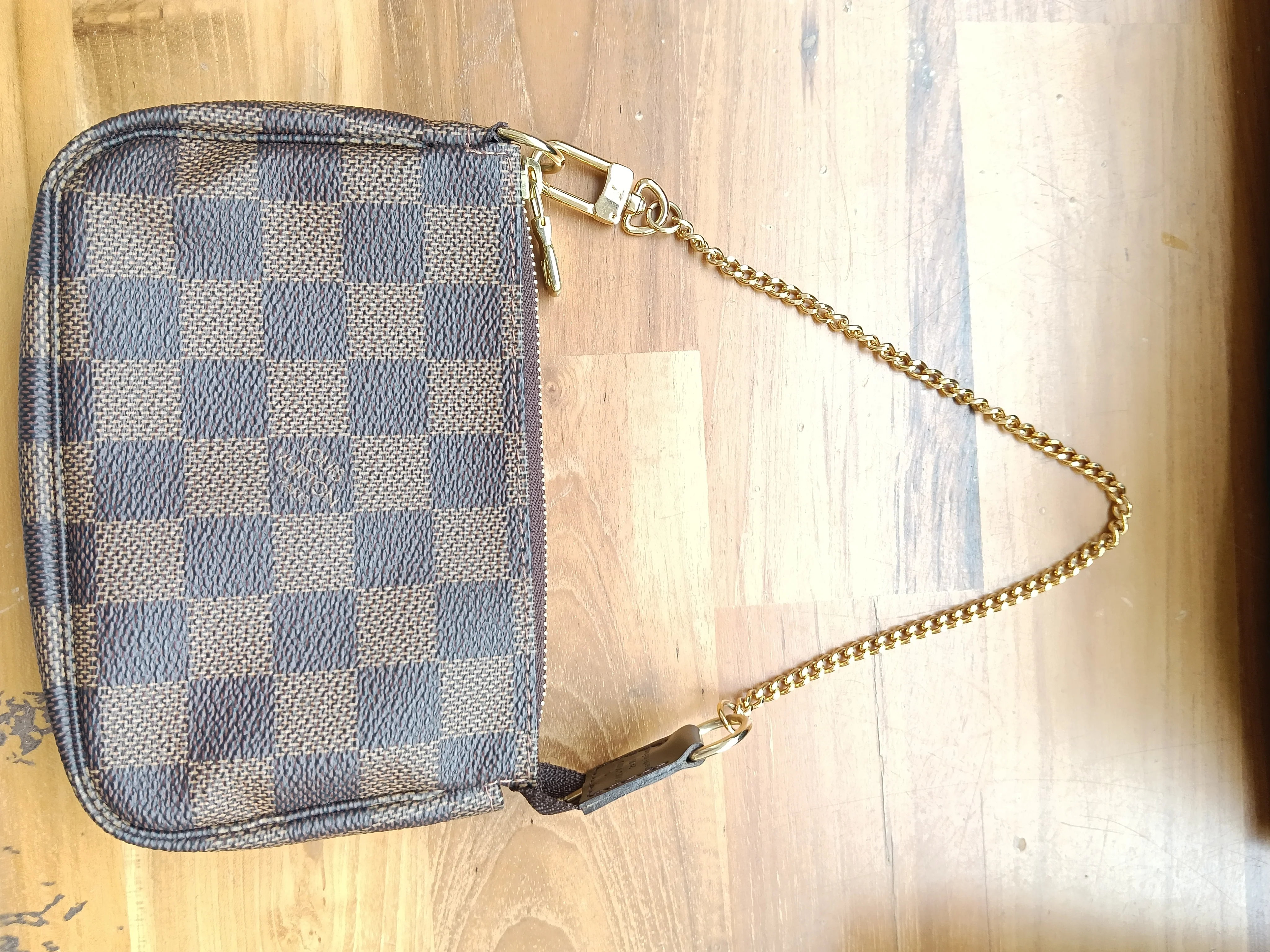 Louis Vuitton Damier Ebene Mini Pochette Accessoires - Image 3