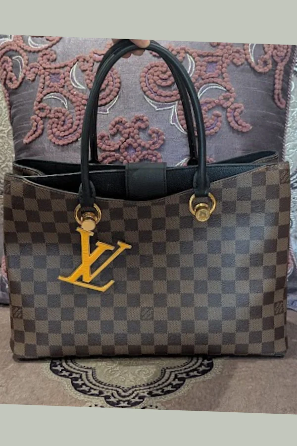 Louis Vuitton Damier Riverside Tote - Image 2