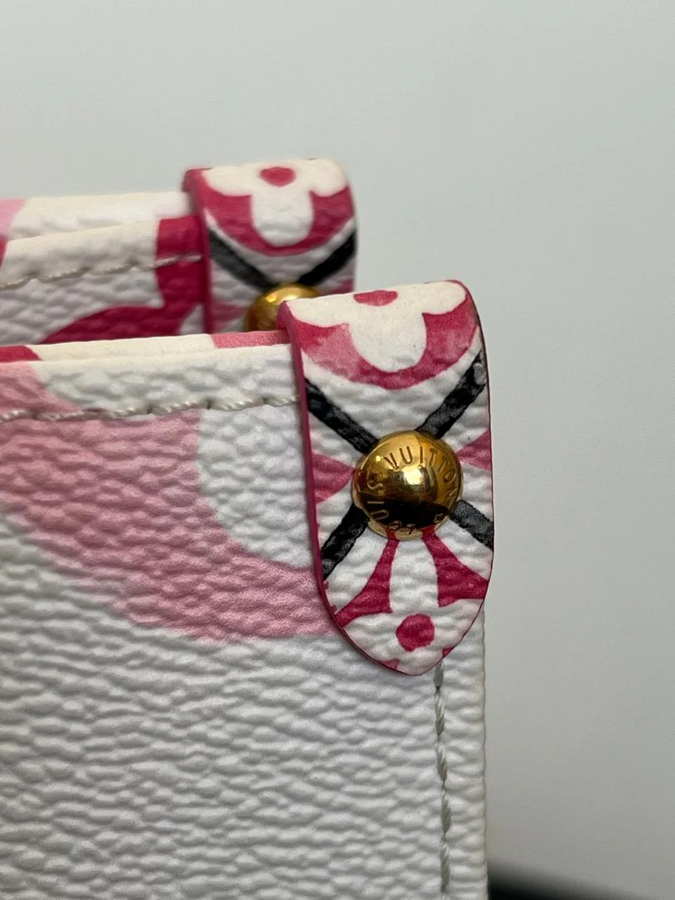 Louis Vuitton Monogram Giant âBy The Poolâ 2.0 OnTheGo PM - Image 10