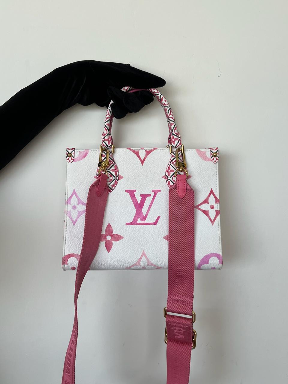 Louis Vuitton Monogram Giant âBy The Poolâ 2.0 OnTheGo PM - Image 15