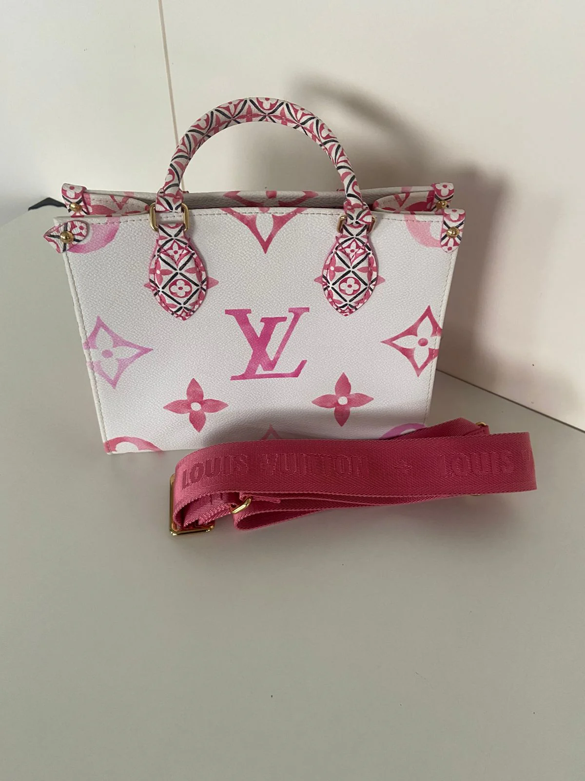 Louis Vuitton Monogram Giant âBy The Poolâ 2.0 OnTheGo PM - Image 9