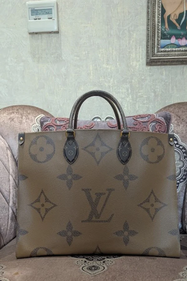 Louis Vuitton Monogram On the Go - Image 3