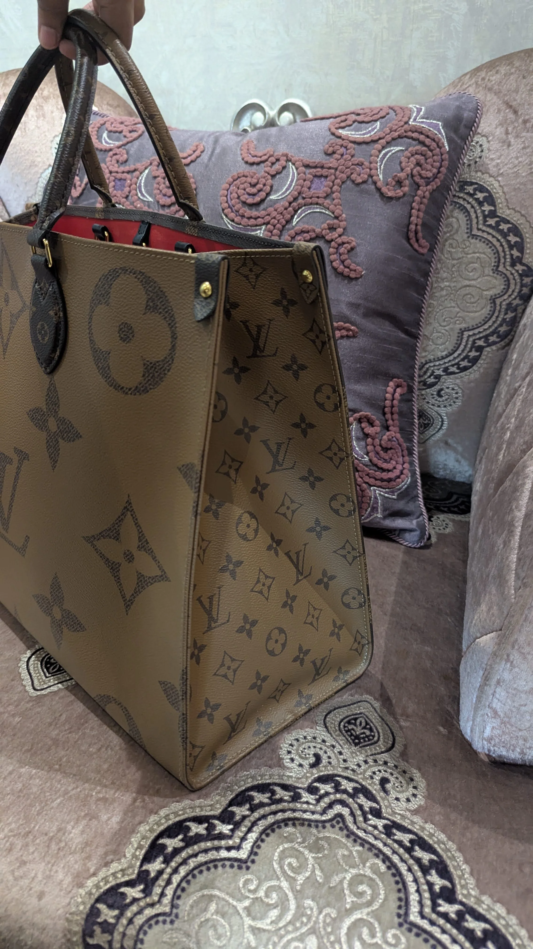 Louis Vuitton Monogram On the Go - Image 7