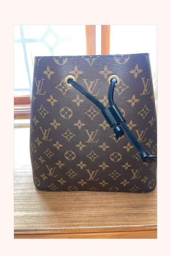 Louis Vuitton NéoNoé MM Bucket Bag - Image 4