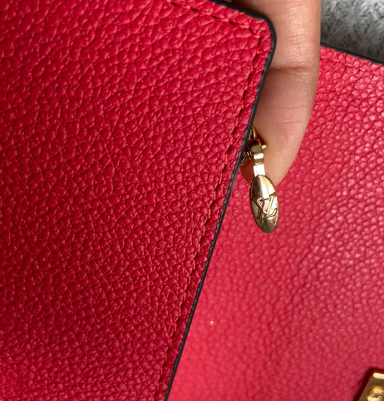 Louis Vuitton Red Leather Capucines Wallet - Image 5