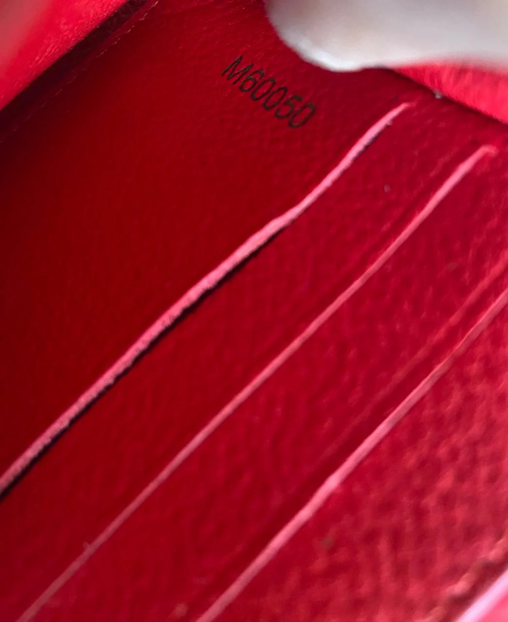Louis Vuitton Red Leather Capucines Wallet - Image 9