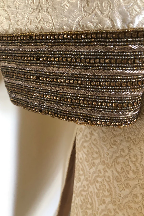 Maharaja sherwani with cluster buttons - Image 3