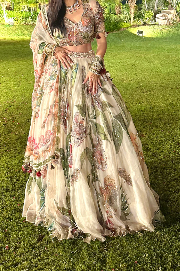 Mahima mahajan ivory organza lehenga - Image 4