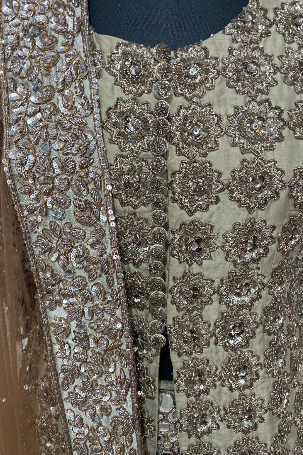 Manish Malhotra Beige lehenga set - Image 4
