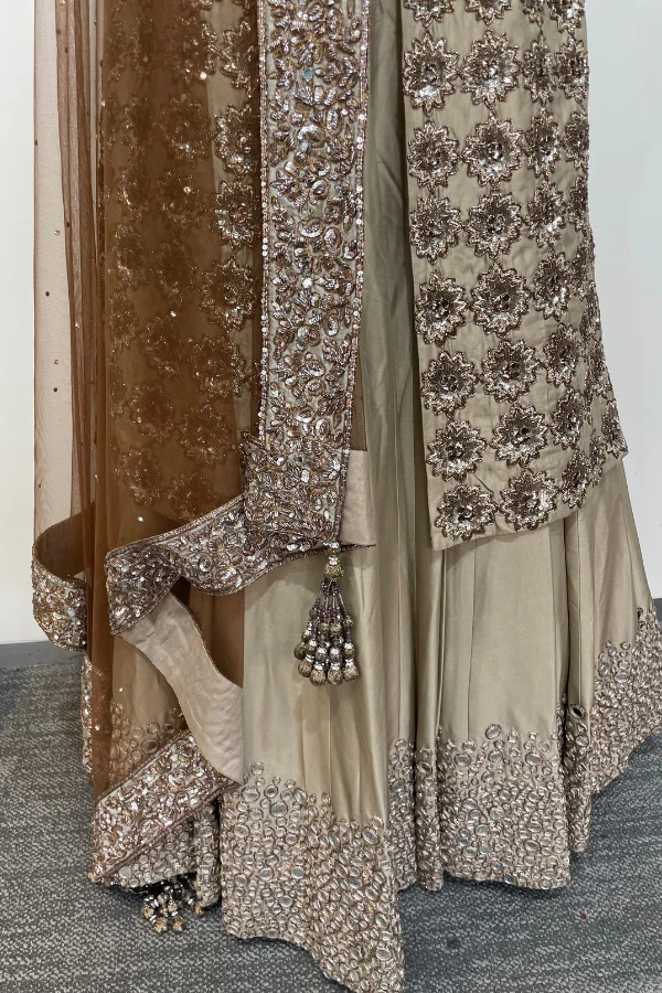 Manish Malhotra Beige lehenga set - Image 5
