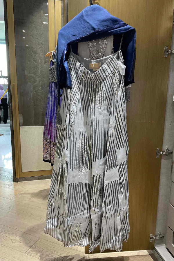 Manish Malhotra embroidered sequence Grey & Blue Lehenga - Image 2