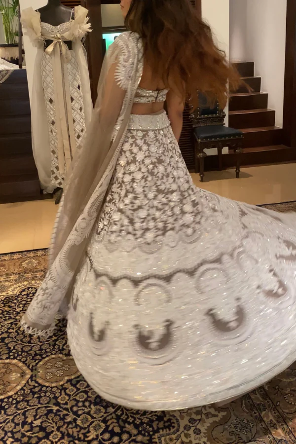 Manish malhotra mauve & ivory lehenga set - Image 3