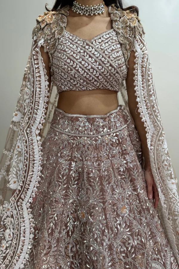 Manish Malhotra Oyster embroidered lehenga - Image 3