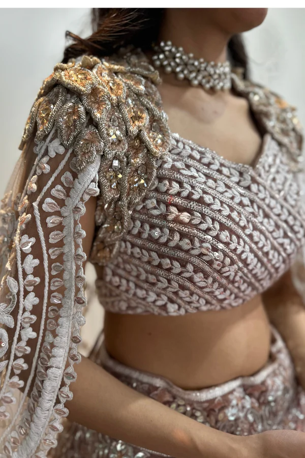 Manish Malhotra Oyster embroidered lehenga - Image 4