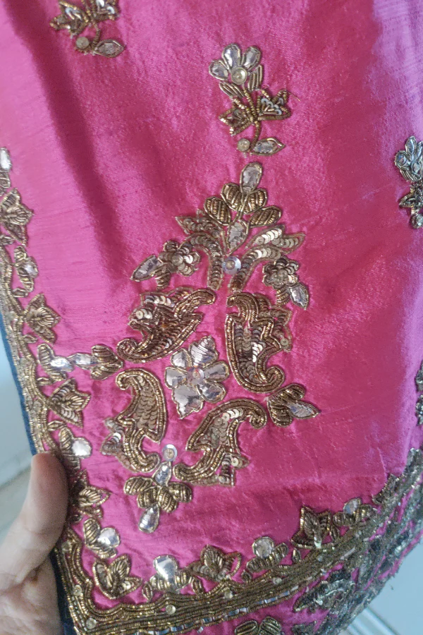 Manish Malhotra pink kurta with blue dupatta - Image 5