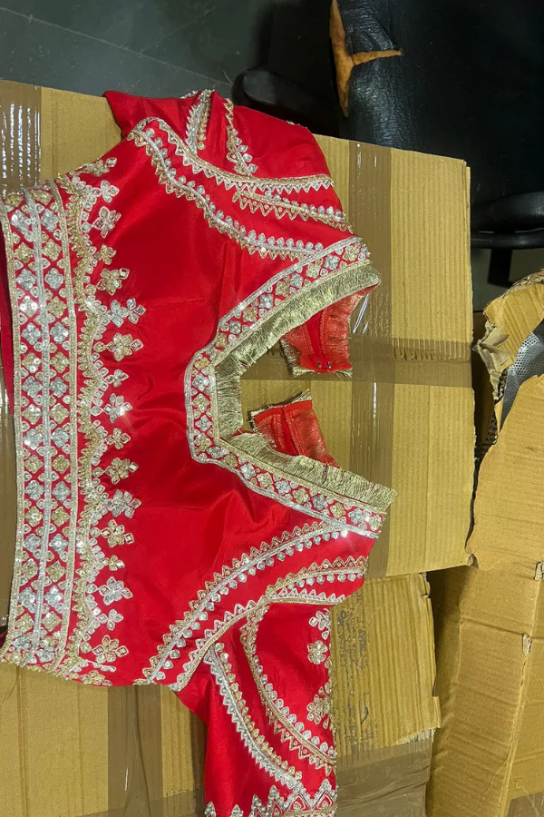 Manish Malhotra scarlet red lehenga - Image 3
