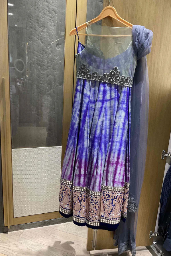 Manish Malhotra Tie & Dye Lehenga - Image 2