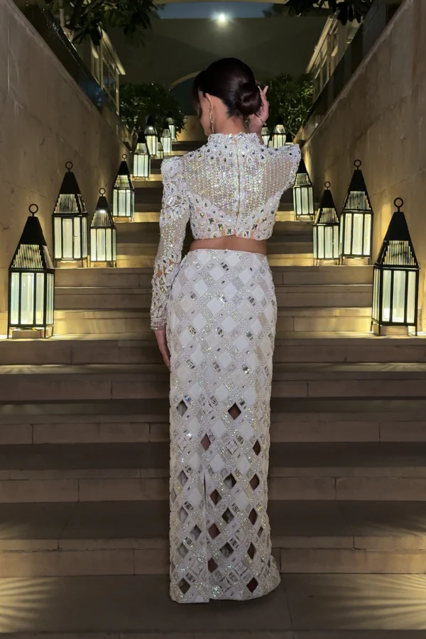 Manish Malhotra White embellished skirt with a heavy blouse - Image 3