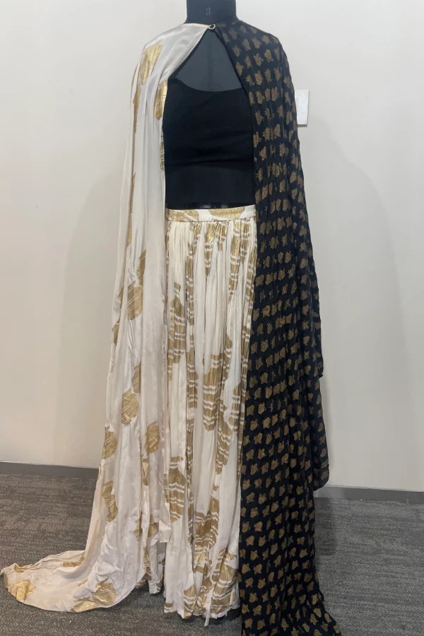 Masaba Black and White Cape Set - Image 2