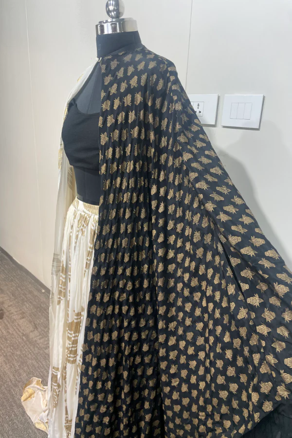 Masaba Black and White Cape Set - Image 3