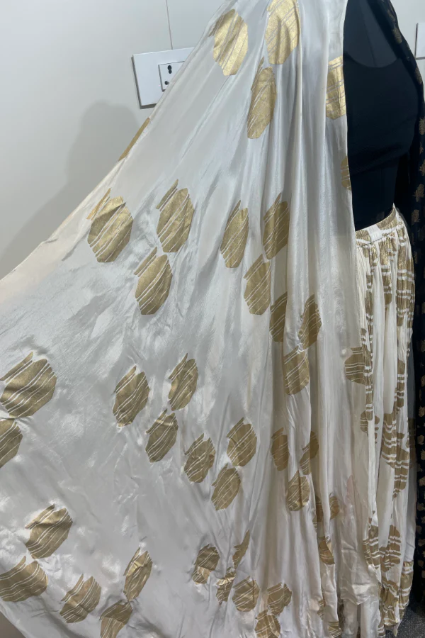 Masaba Black and White Cape Set - Image 4
