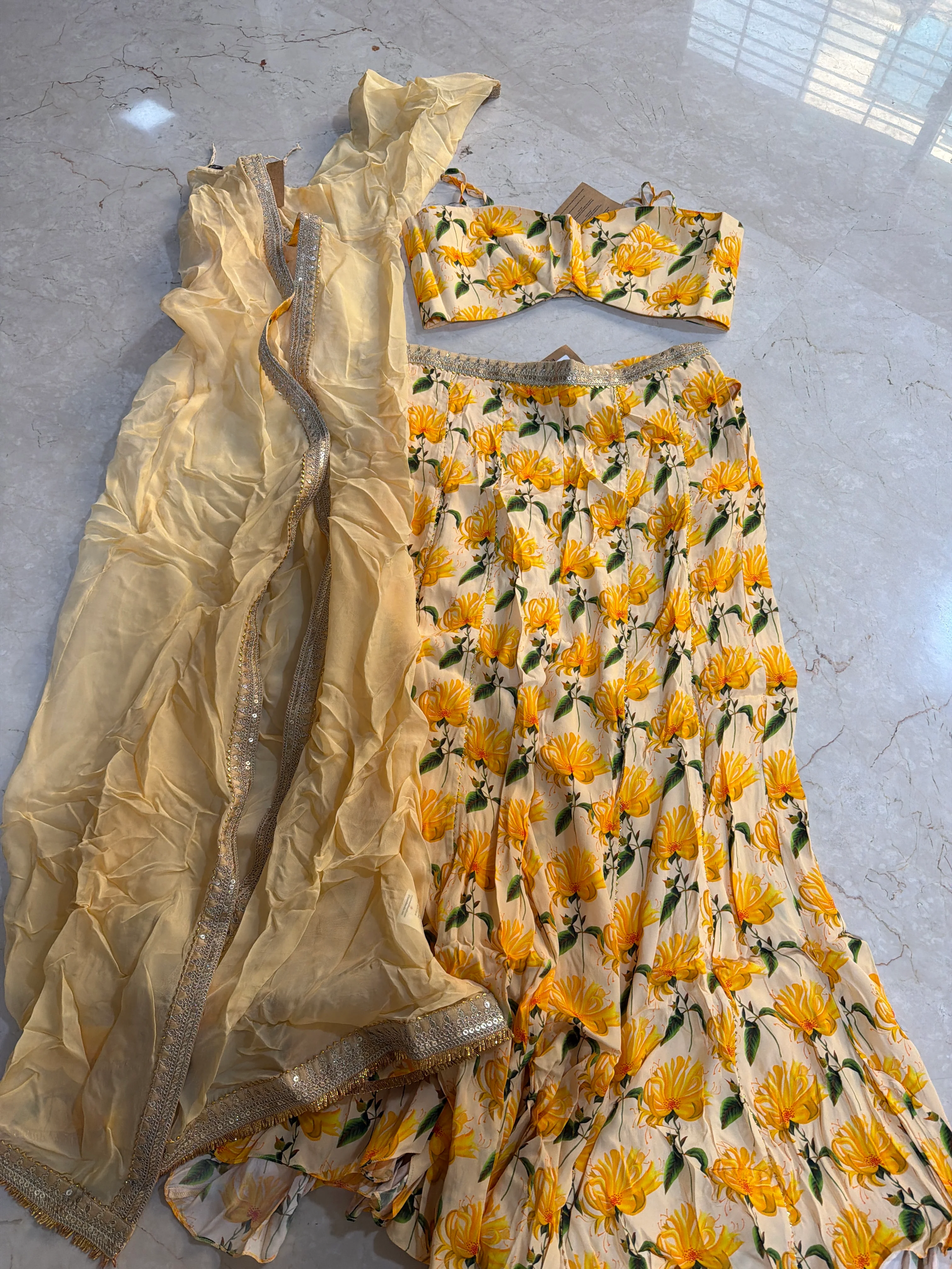 Masaba Vanilla Mist Cape Set - Image 3