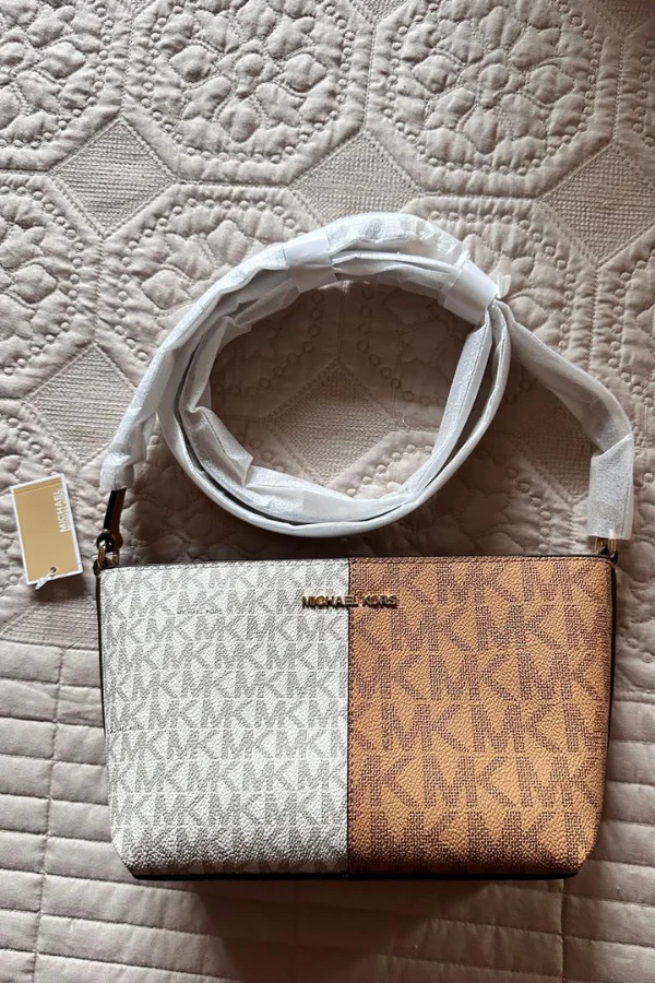 Michael Kors Jet Set Small Two-Tone Logo Crossbody Bag - Image 2