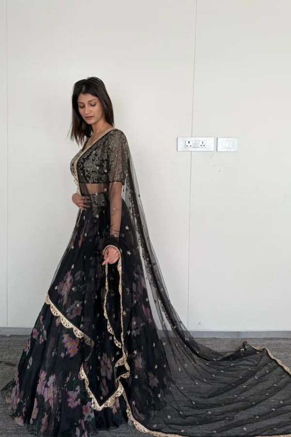Mrunalini Rao Black Floral Embroidered Lehenga Set - Image 3