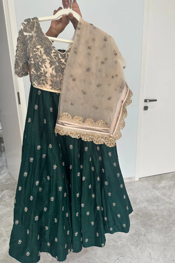 Mrunalini Rao embroidered lehenga set
