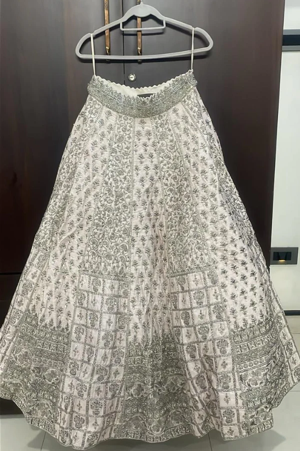 Mrunalini Rao Hand-Embroidered Lehenga Set - Image 3