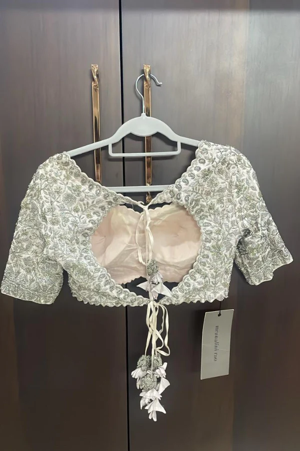 Mrunalini Rao Hand-Embroidered Lehenga Set - Image 5