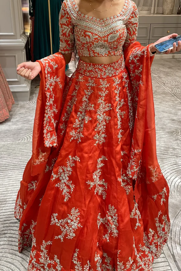 Mrunalini Rao Red embroidered lehenga