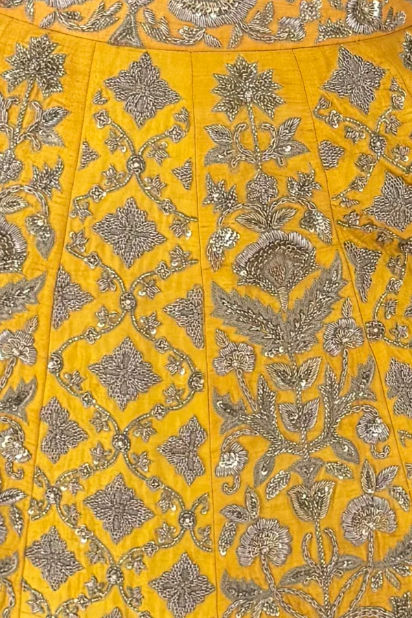 Mrunalini Rao yellow embroidered lehenga - Image 3