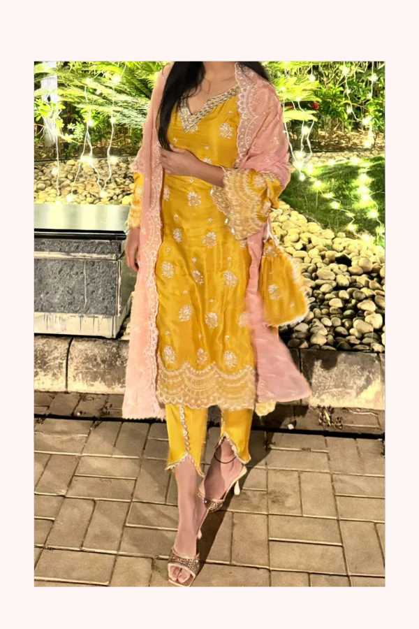 Mul Mul Embroidered Suit Set - Image 2