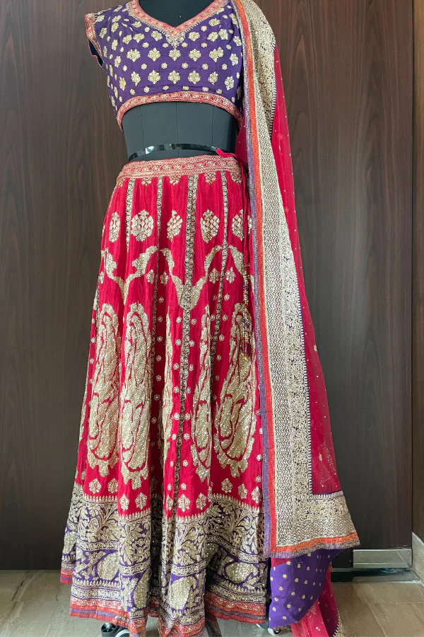 Petite Red lehenag set