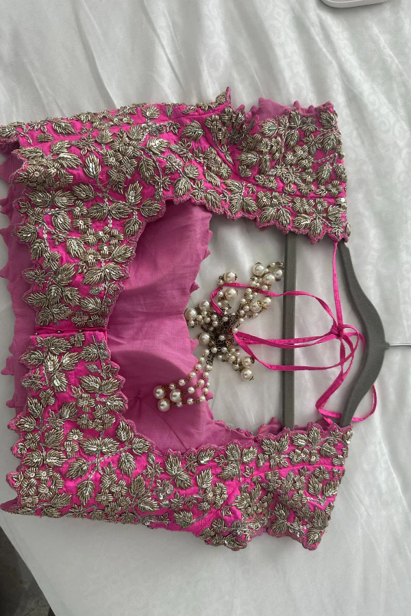 Pink embroidered lehenga set - Image 8