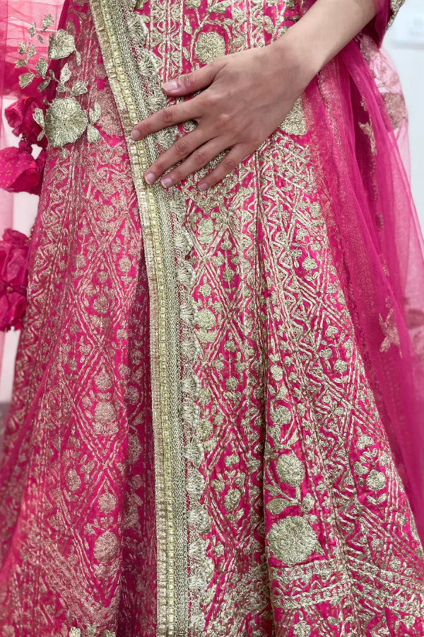 Pink Zari embroidered lehenga set - Image 6