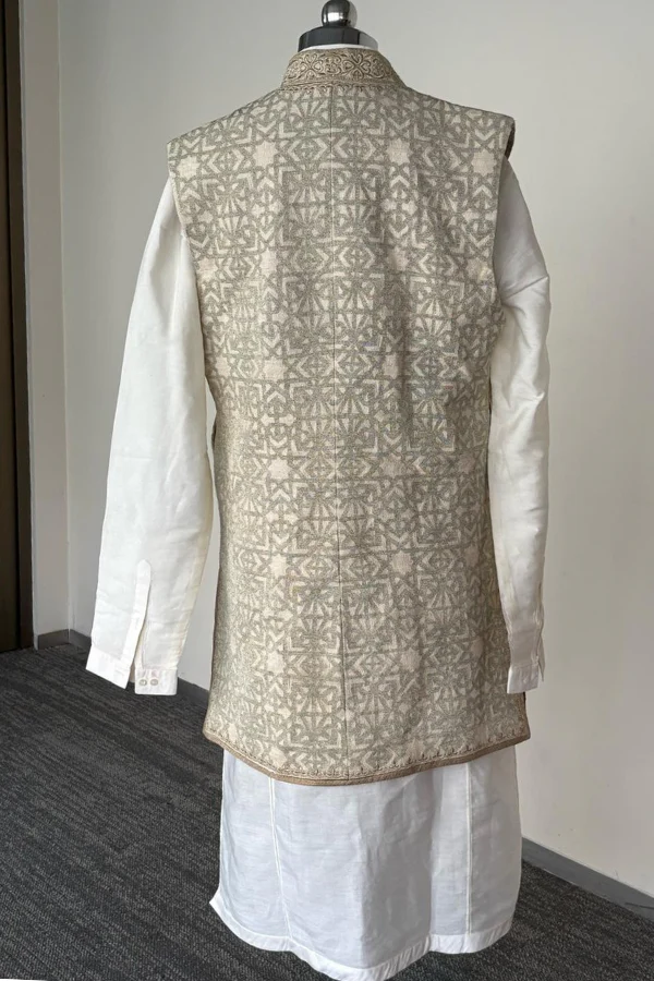 Raghavendra Rathore Kurta Set - Image 2