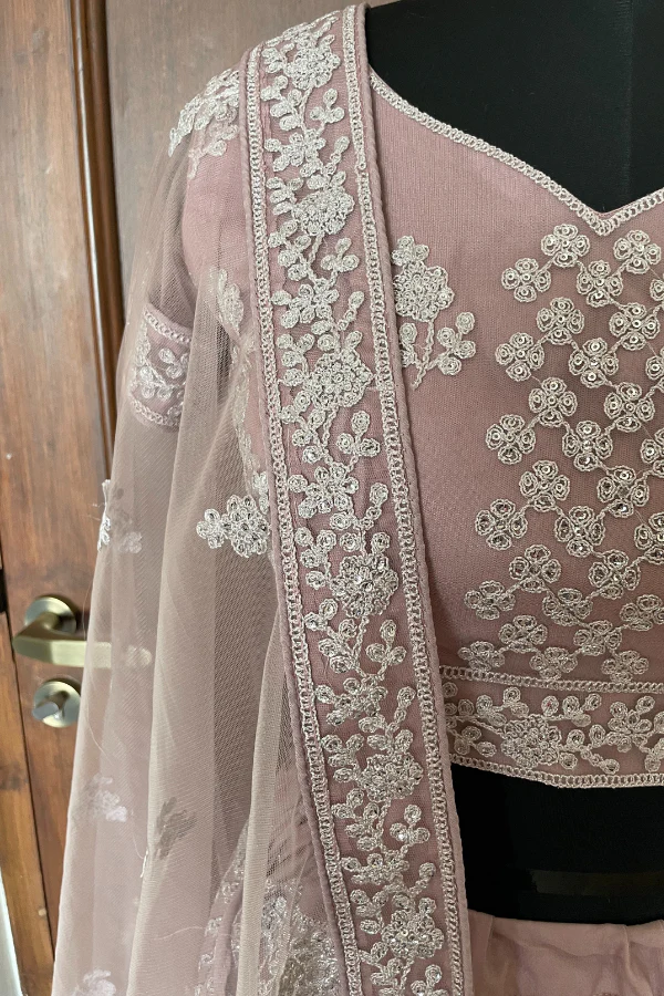 Dusky pink Lehenga set - Image 6