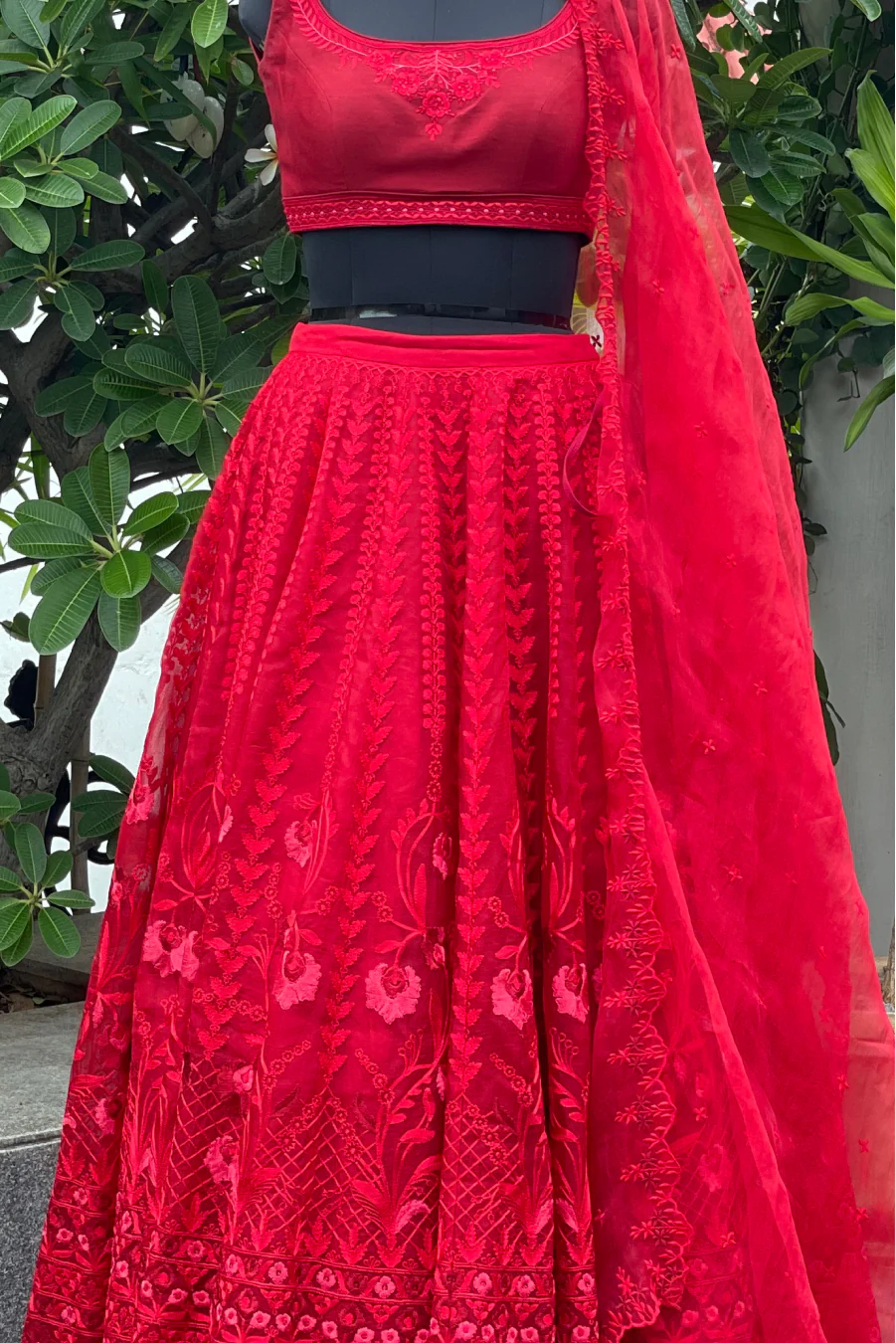 Anita Dongre Red embroidered lehenga set - Image 3