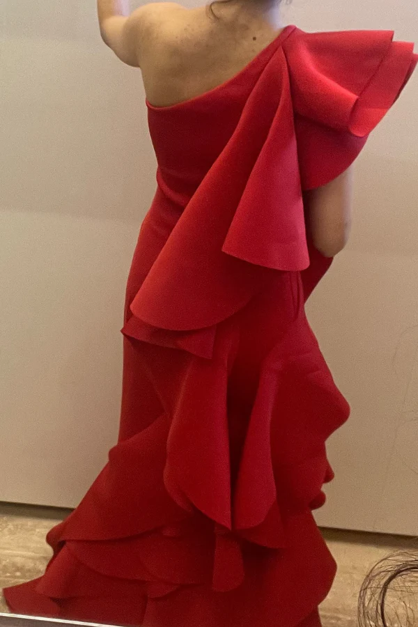 Red Ruffled gown - Image 4
