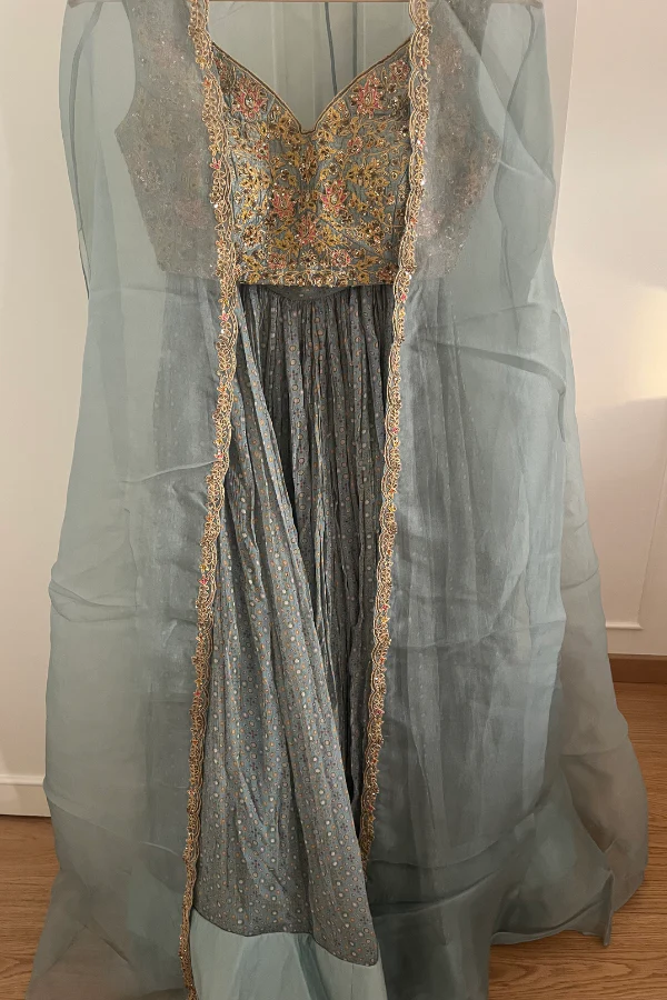 Ridhi Mehra Lehenga & cape set - Image 3