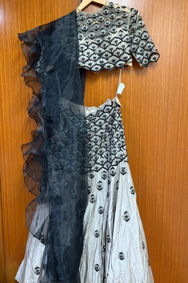 Ridhi Mehra Lehenga Set