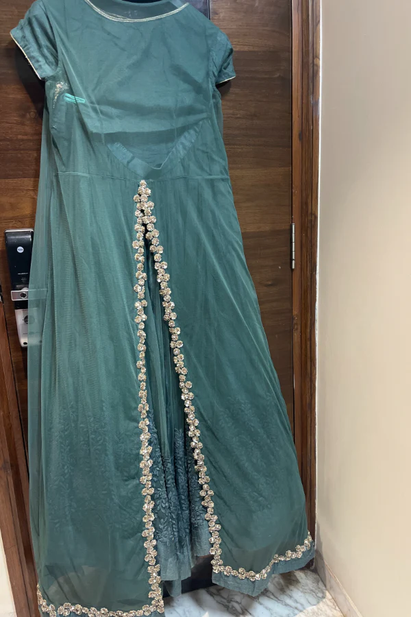 Ridhi Mehra teal lehenga with cape - Image 3