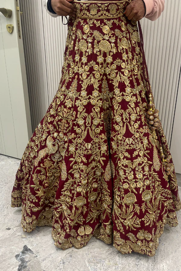 Rimple & Harpreet maroon embroidered lehenga - Image 4