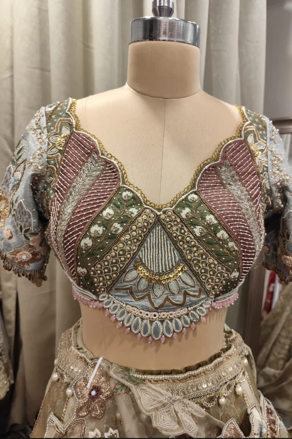 Royal Gold Banarsi lehenga set - Image 4